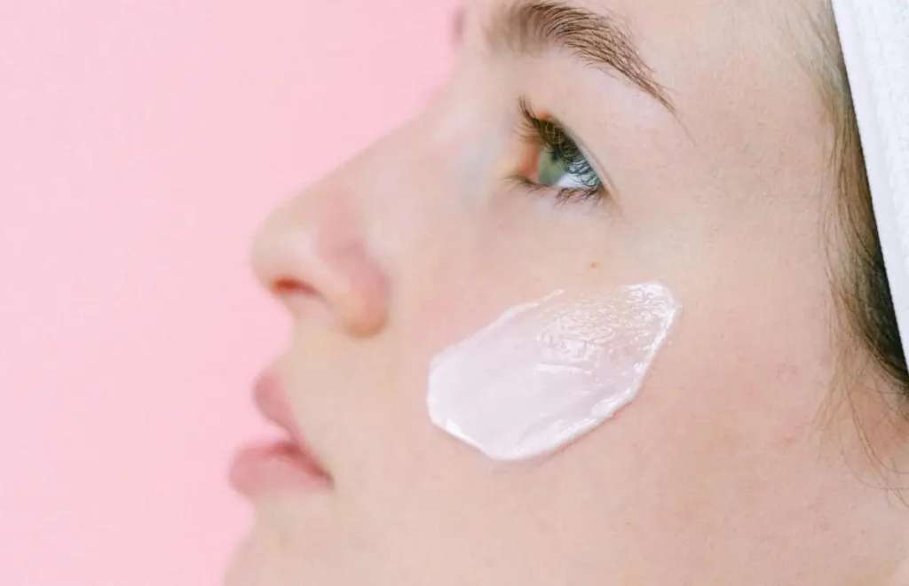 Can I use sunscreen after microneedling? – beautiful with mind Can I use sunscreen after microneedling? - beautiful with mind