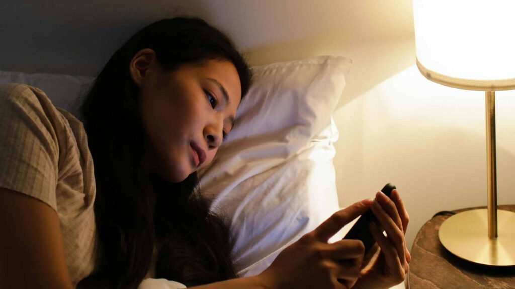 Four evening habits can ruin sleep before it's time to sleep, and most people blame the morning instead of the routine